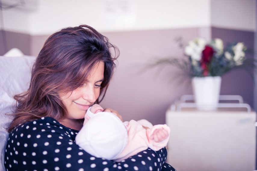 laetitia-milot-et son bébé